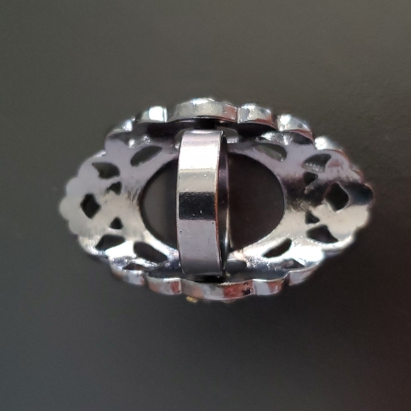 Le Château Oval Gemstone Statement Ring - Picture 4 of 5